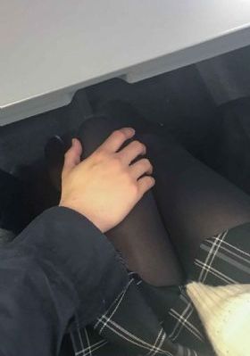 公交车上偷偷被cao到爽_剧情片BD在线观看