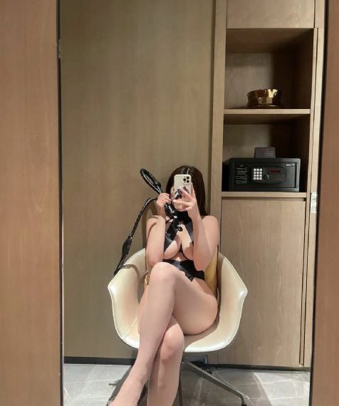 娇妻在我面前被黑人撑爆视频_BD韩语超清免费观看