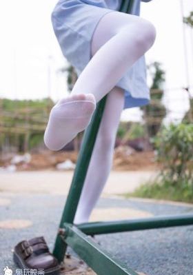 寂寞岳的手伸进我的内裤视频_BD日韩电影在线