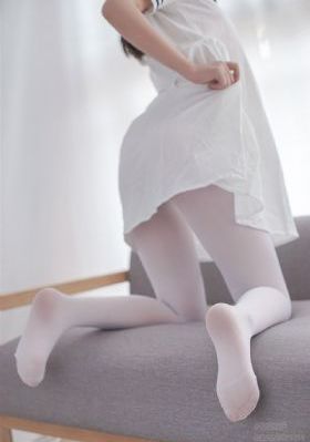 女大学生的沙龙室电影_免费超清在线观看