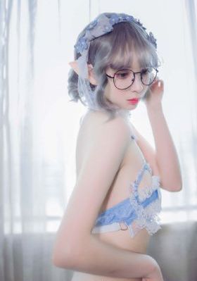 美丽的小蜜桃_蓝光免费高清观看