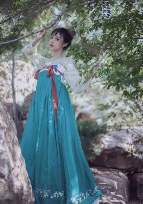 偷月情电影_在线观看免费版
